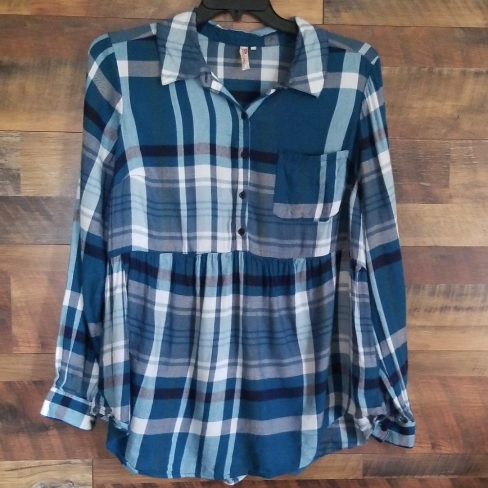 Red camel plaid top